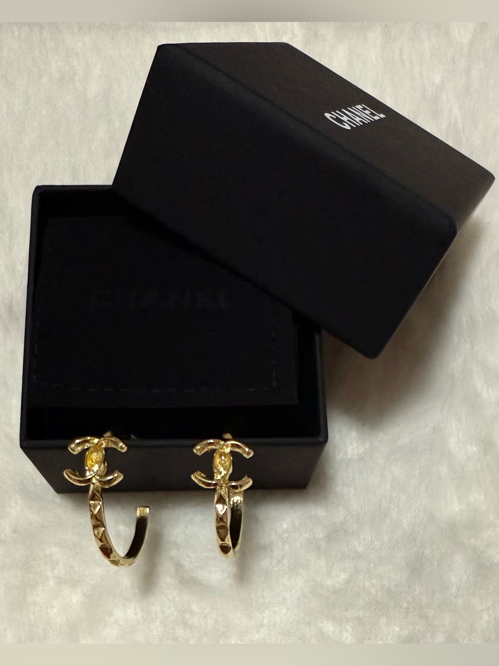 Luxury CC Initial Gold-tone Fashionable Earrings